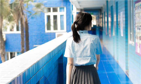 花垣如何找到一个可以帮助我生孩子的女人？